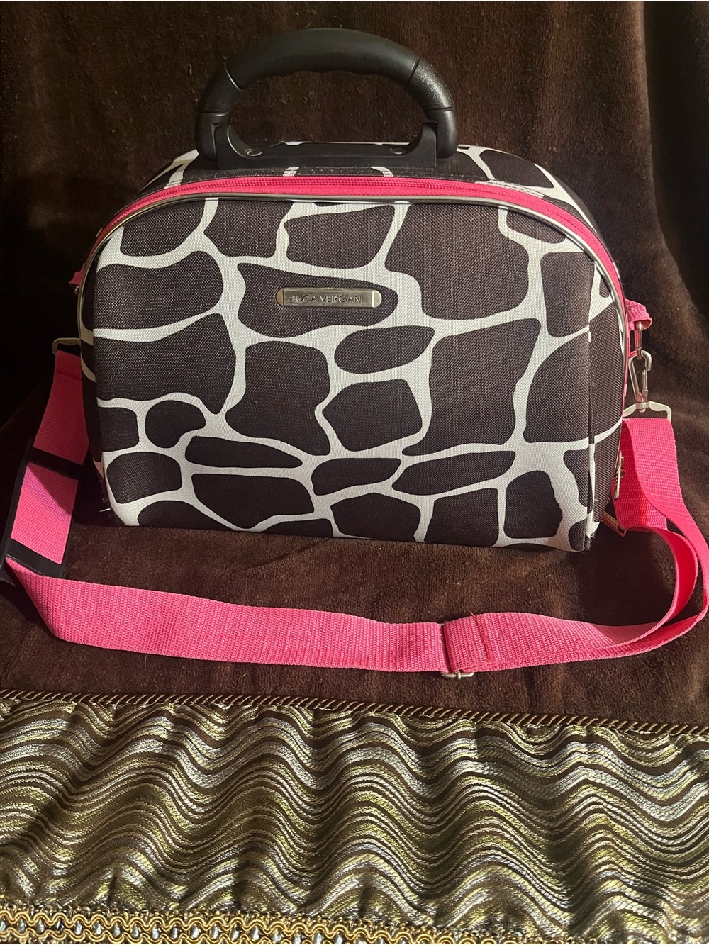 Black & White Giraffe Print Crossbody Bag with Pink Trim
